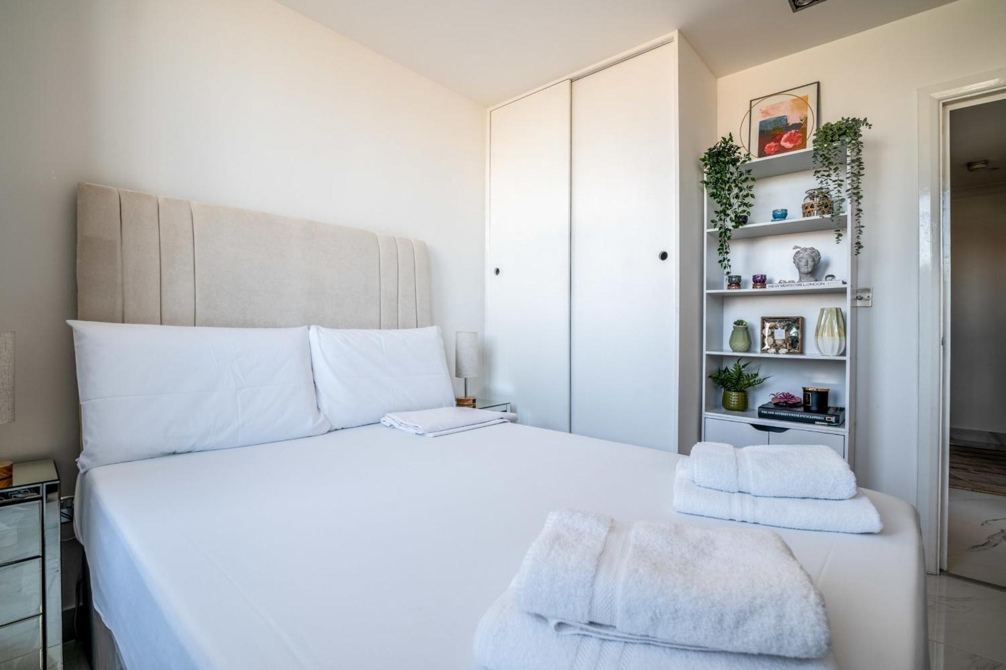 Canary Wharf Retreat With Free Secure Parking Londres Exterior foto